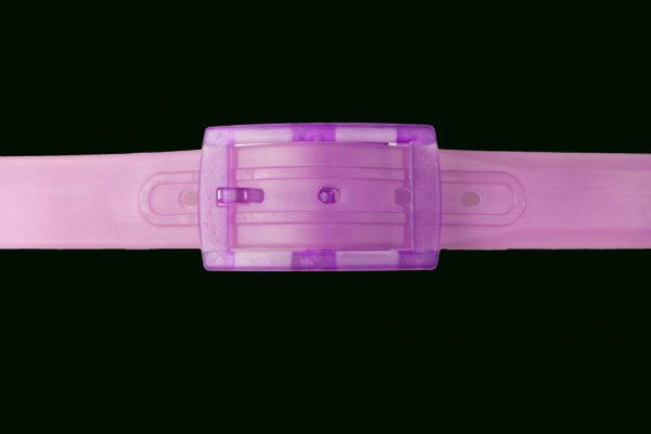 Glow in the dark riem paars