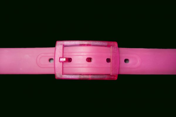 Glow in the dark riem roze